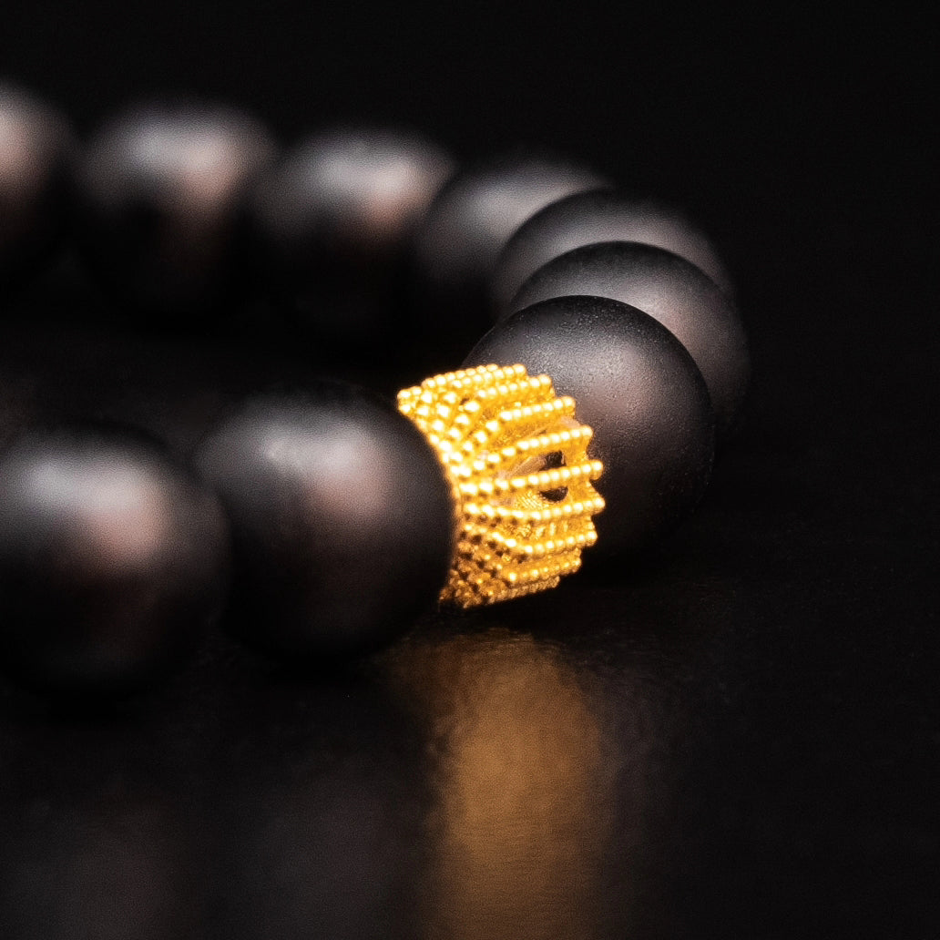 MATTE BLACK ONYX BRACELET WITH 18K GOLD